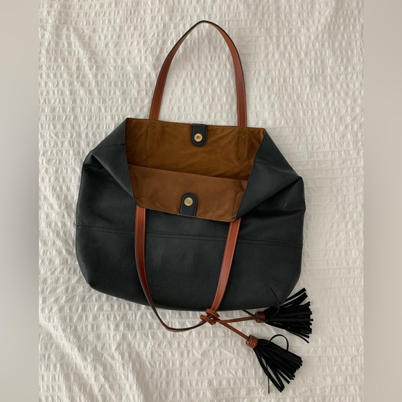 Black Leather Shoulder Bag - Picture 3 of 3